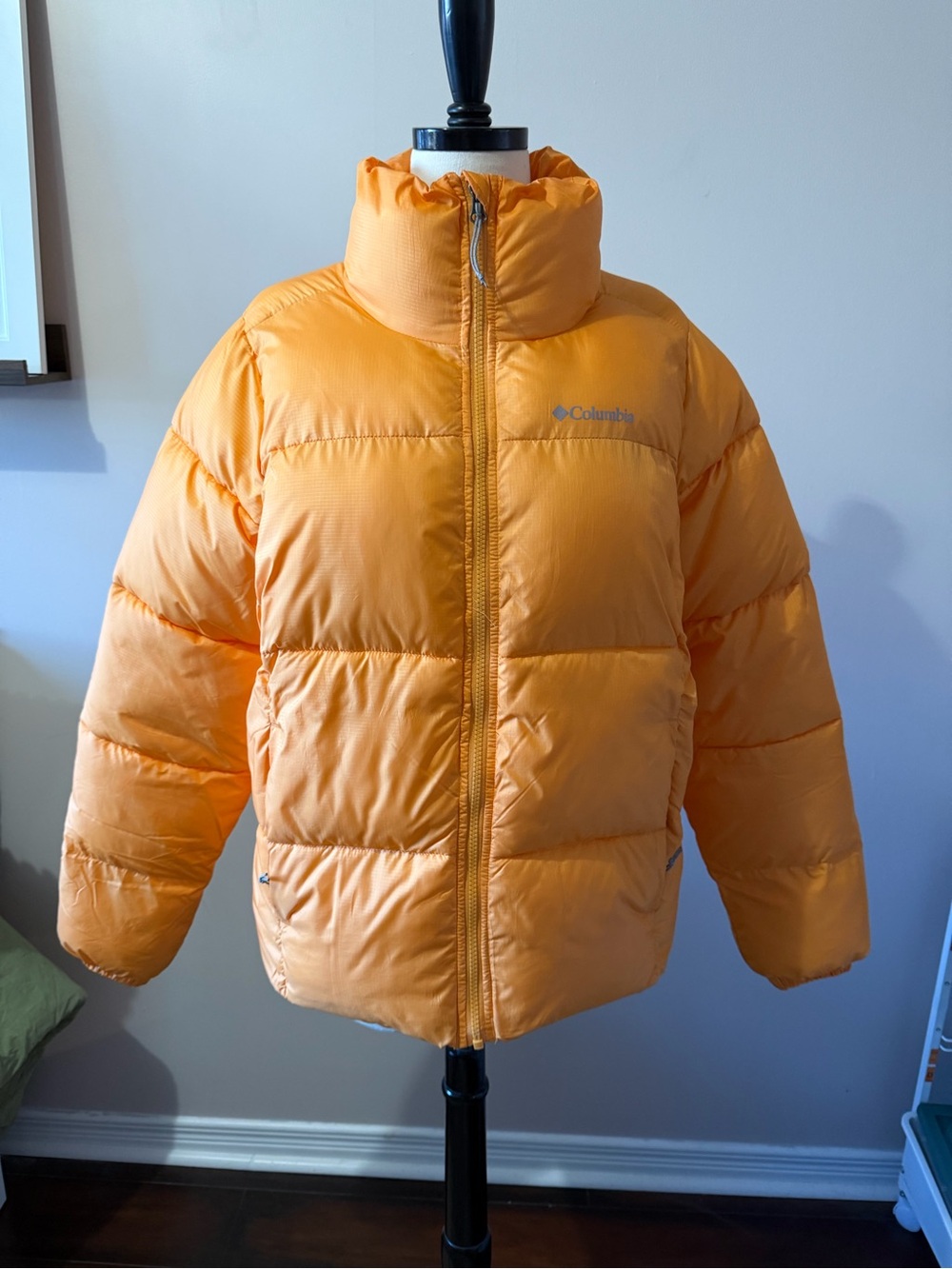 Columbia Women’s Puffer Jacket — Bright Orange/ Tangerine 🍊